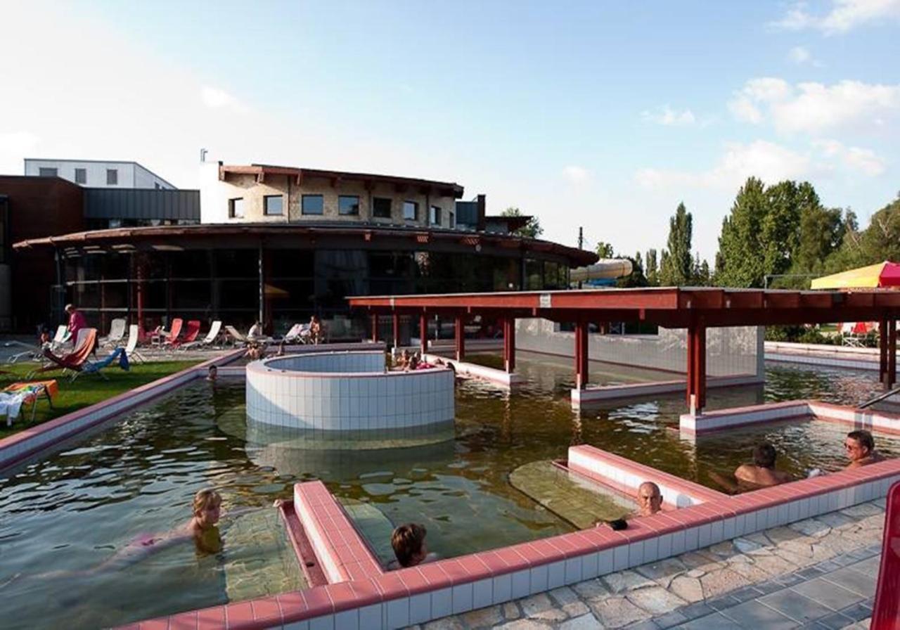 Hostel Maros Gyor Ngoại thất bức ảnh