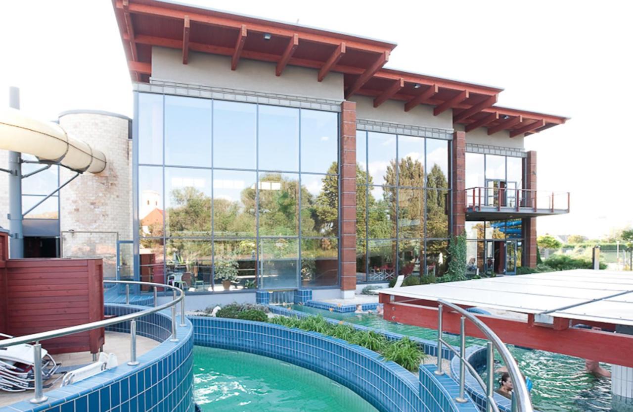 Hostel Maros Gyor Ngoại thất bức ảnh
