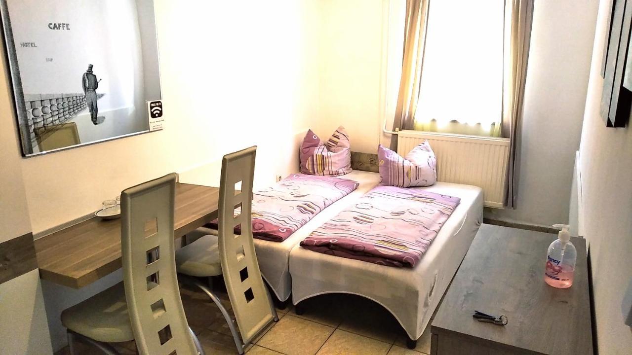Hostel Maros Gyor Ngoại thất bức ảnh