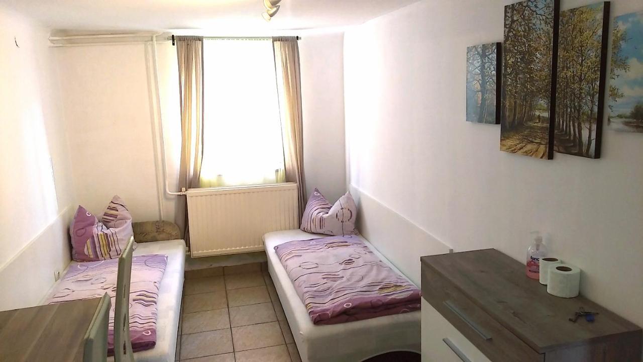 Hostel Maros Gyor Ngoại thất bức ảnh